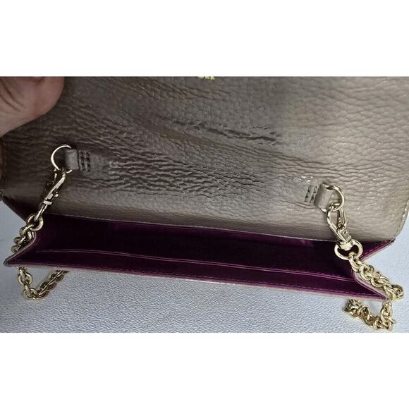 Henri Bendel Taupe Patent Leather Crossbody Bag Wallet On A Chain Clutch - Picture 10 of 16